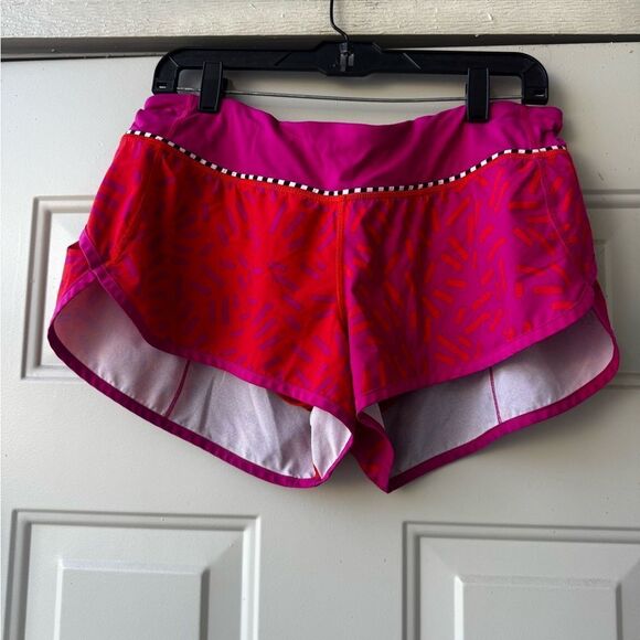 Lululemon Speed Short
2015 Seawheeze - Fuschia with Red Squiggles Size 10 - Picture 1 of 9